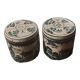 Deux pots en porcelaine chinoise