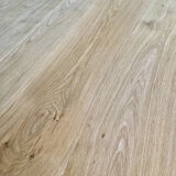 Table en bois en chêne massif
