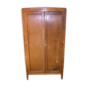 Armoire parisienne