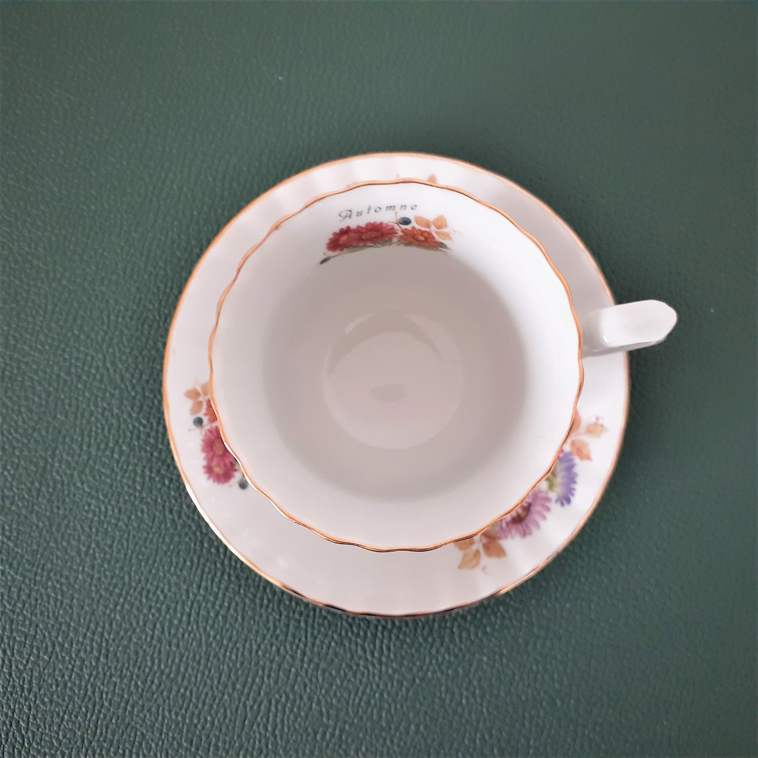 Coffee cup flowers autumn