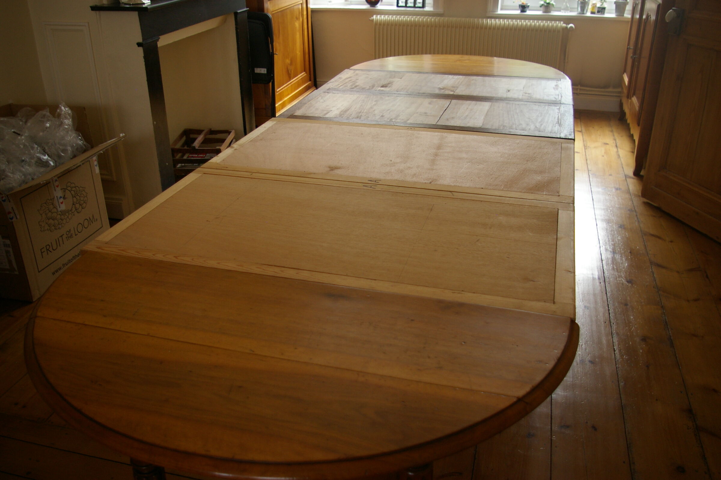 Round table 6 feet walnut