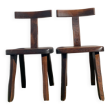Pair of brutalist T-shaped chairs, solid Aranjou elm, design Olavi Hanninen, 1970