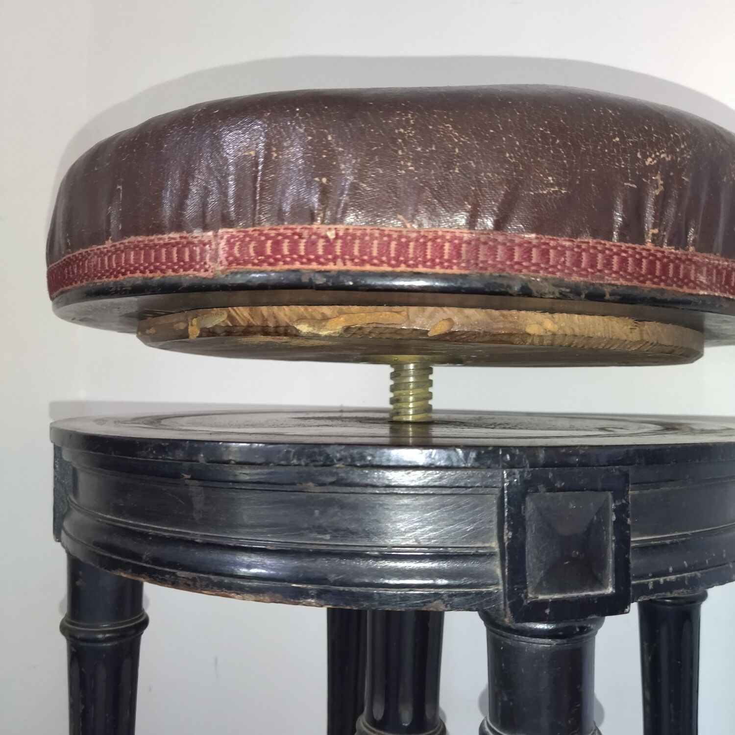 Louis XVI style adjustable stool