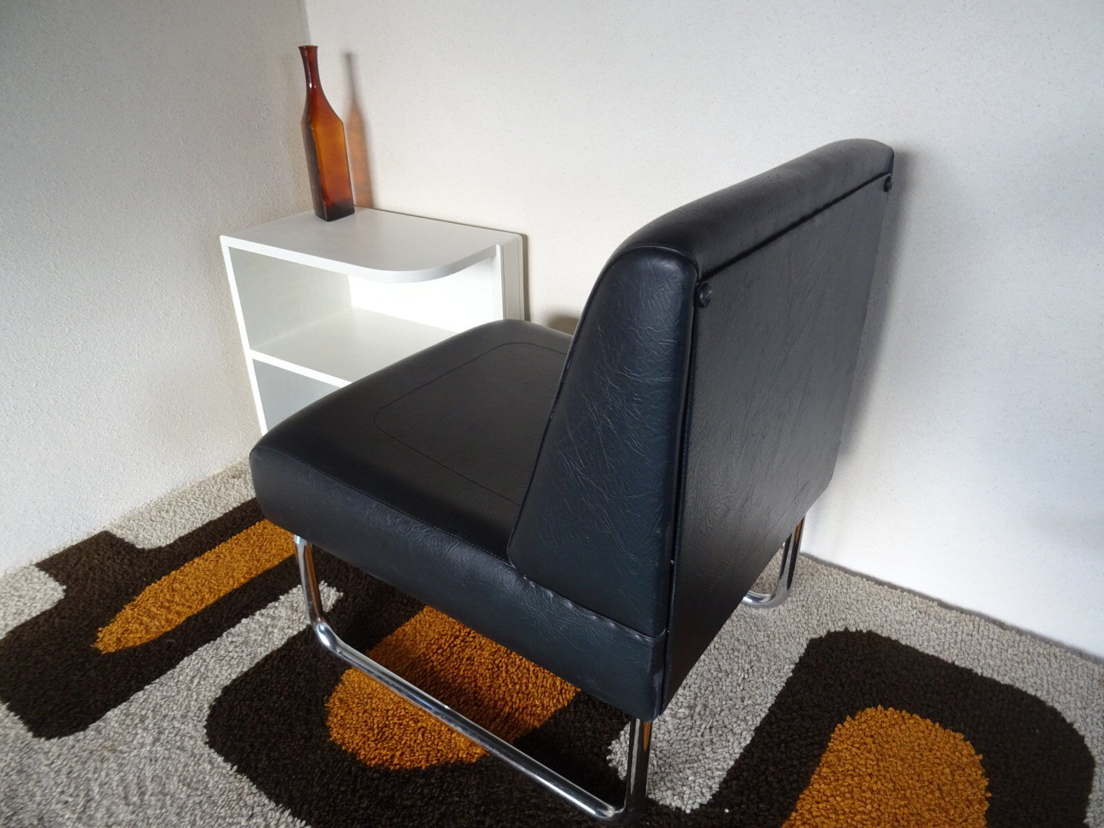 Modernist design heater