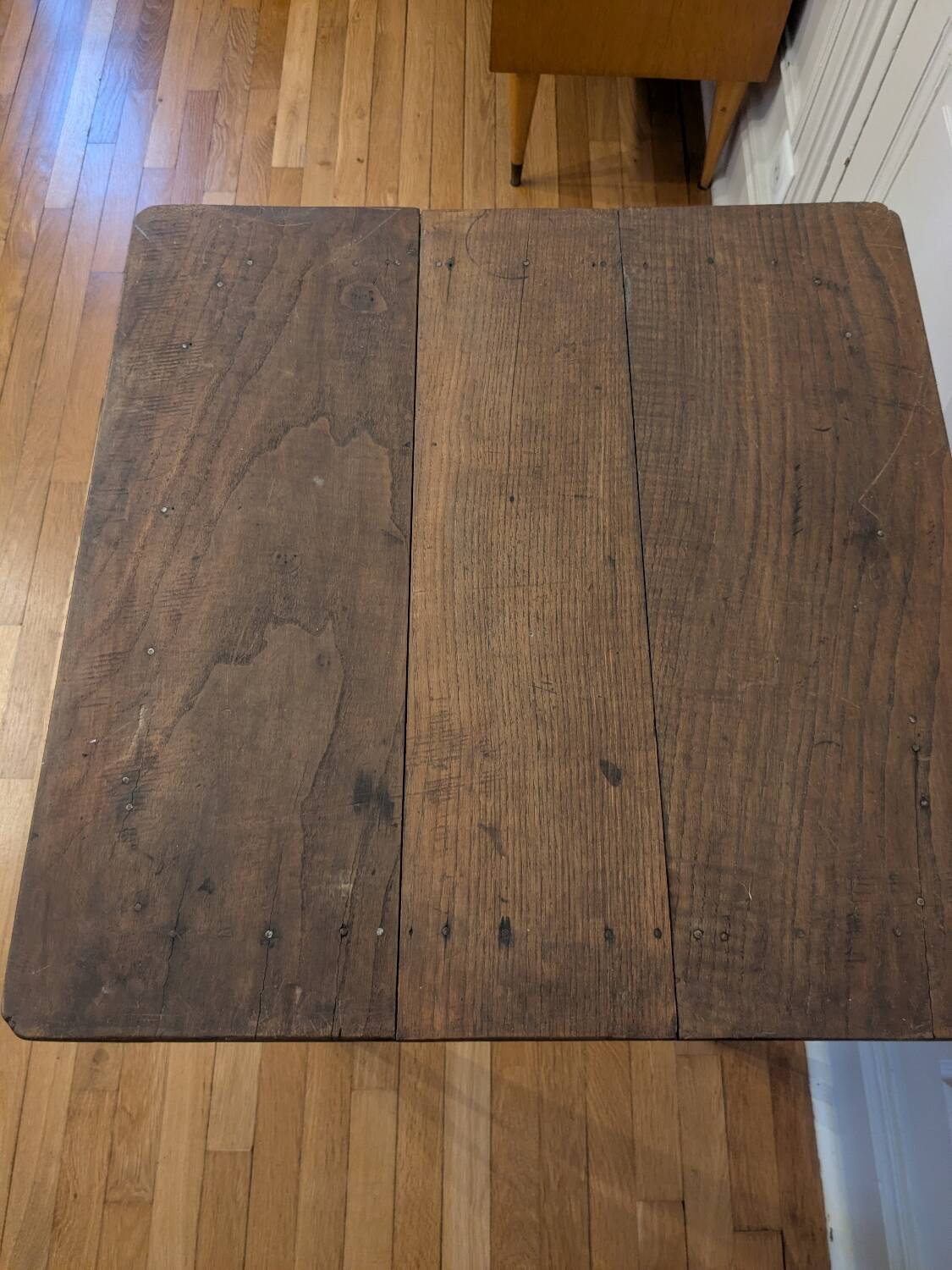 Petite table de ferme