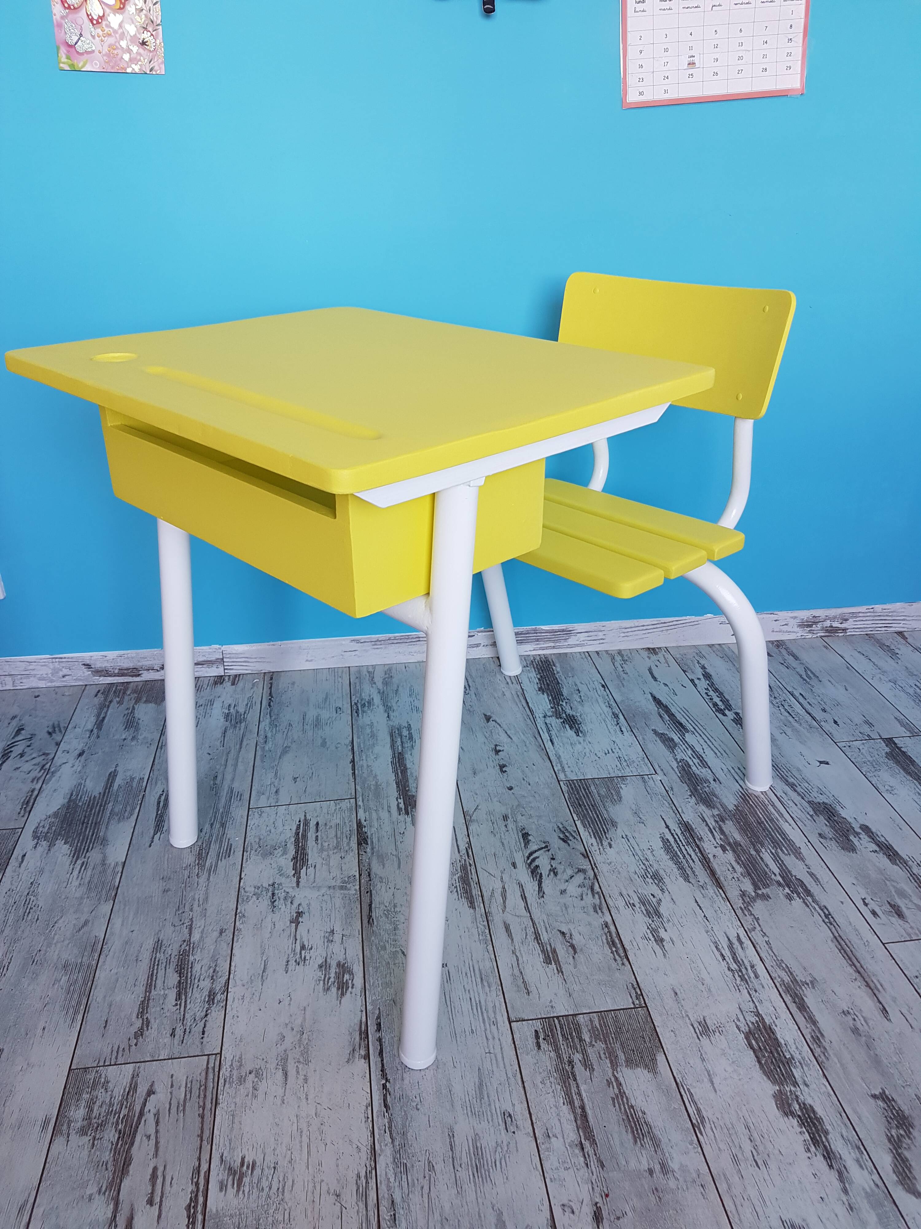 Bureau enfant vintage rénové