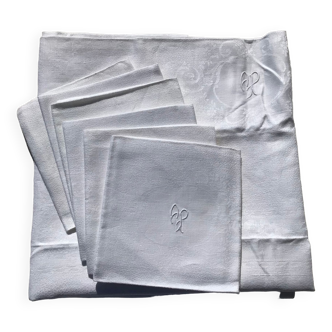 Nappe carrée brodée AP avec 6 serviettes
