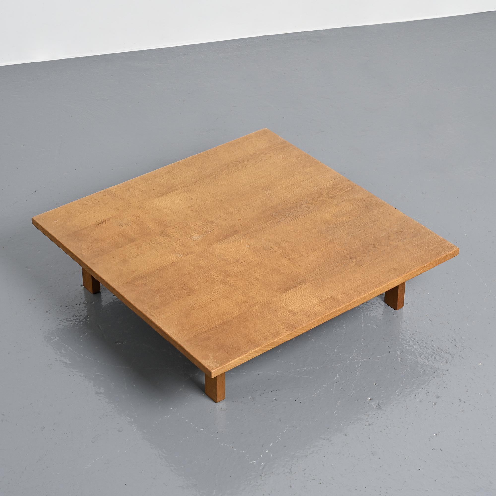 Table basse par Hans J. Wegner, Getama, Danemark, circa 1960