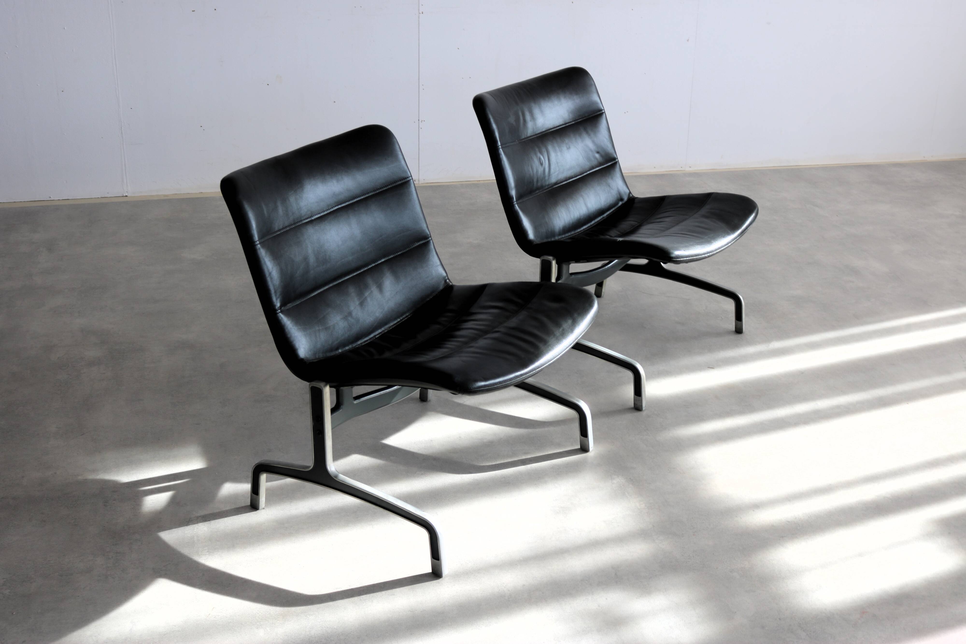 Vintage armchairs | jorgen kastholm | series 8000 | design