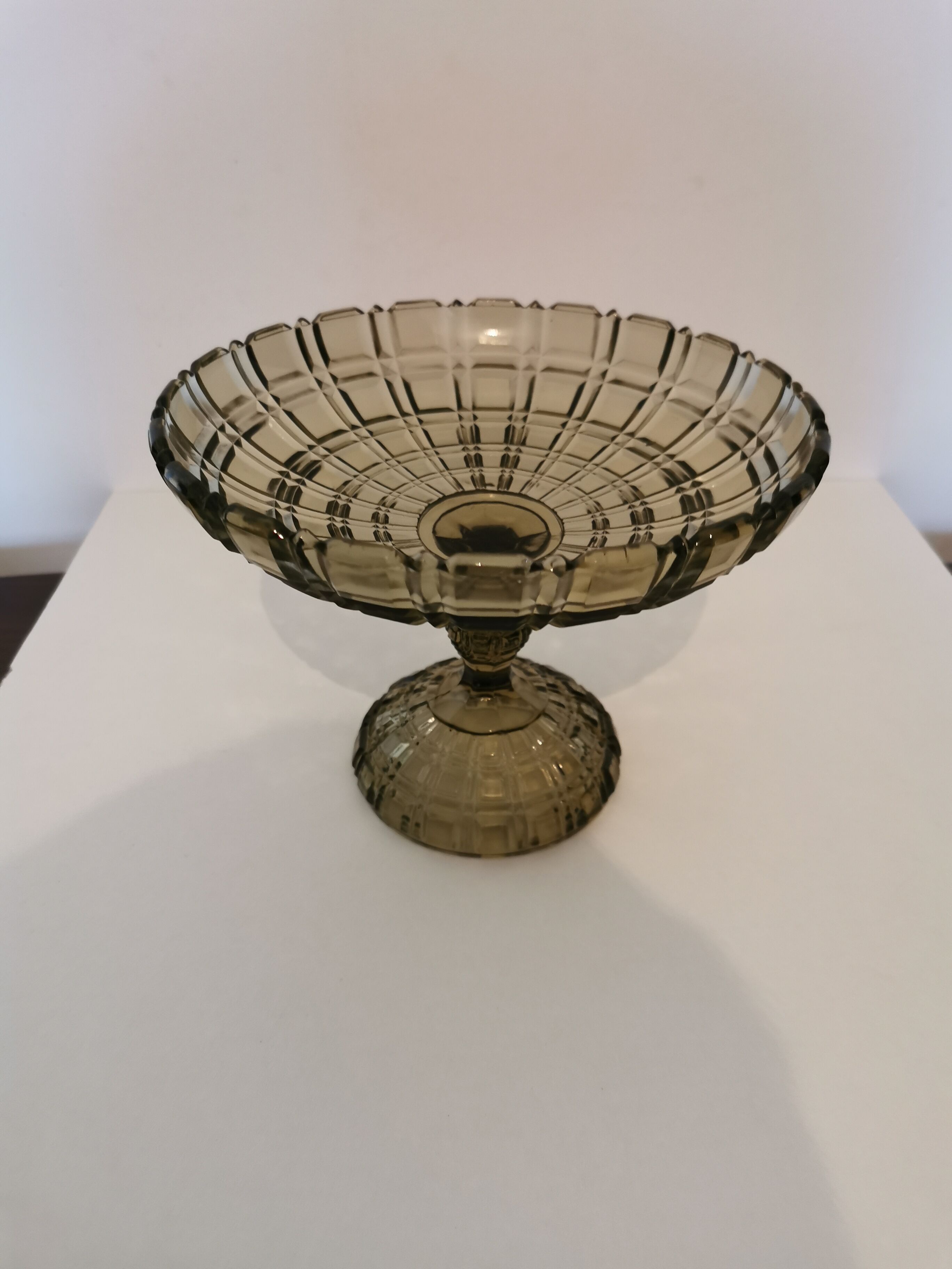 Green moulded glass compotier