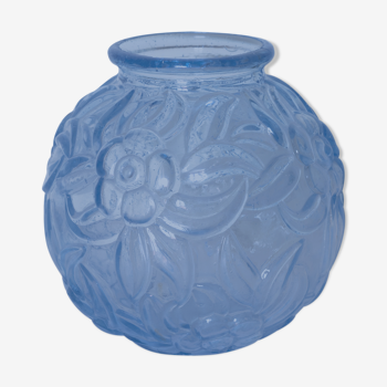 Vase boule en verre opaque bleu art déco