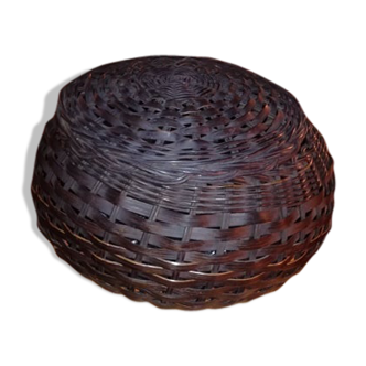 Rattan worker