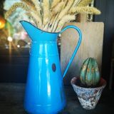 Broc en tôle émaillé bleu turquoise