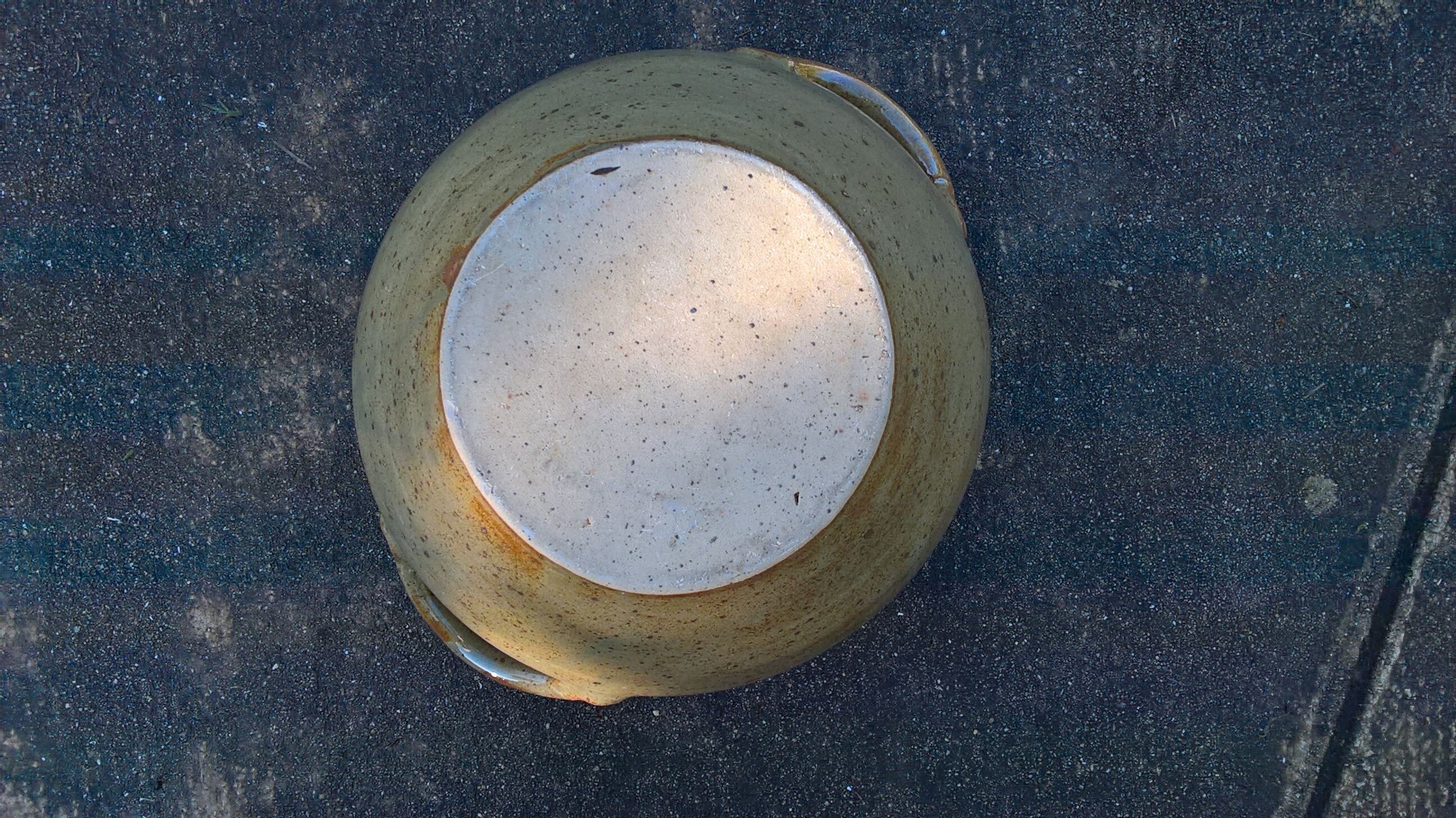 Bowl of varnished sandstone