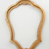 Vintage scallop frame