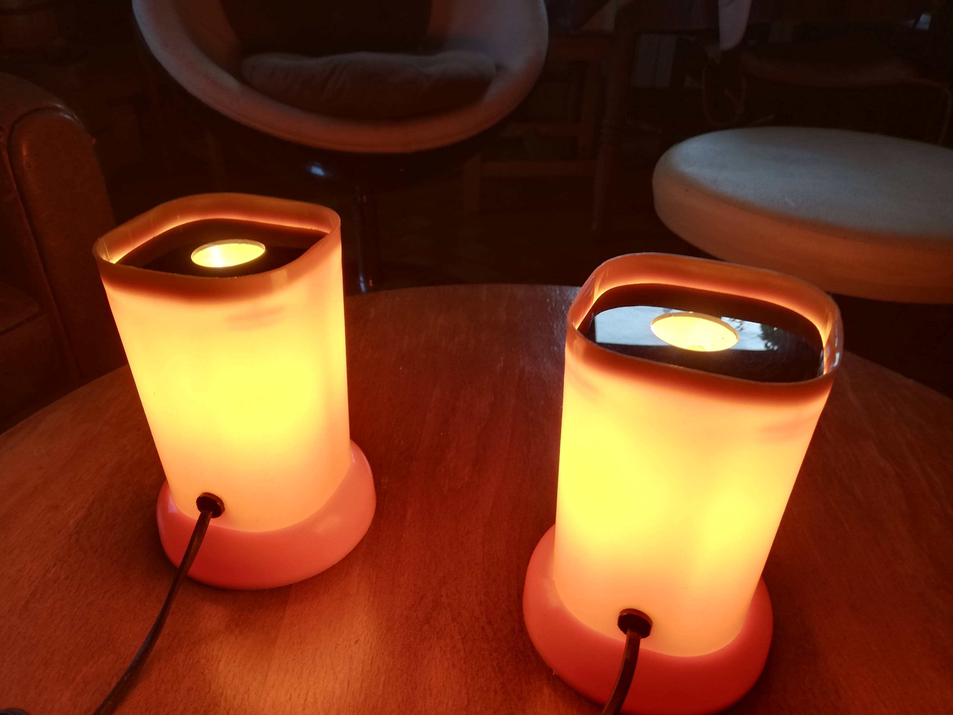 Duo of bedside lamps