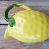 Pitcher dabbling lemon