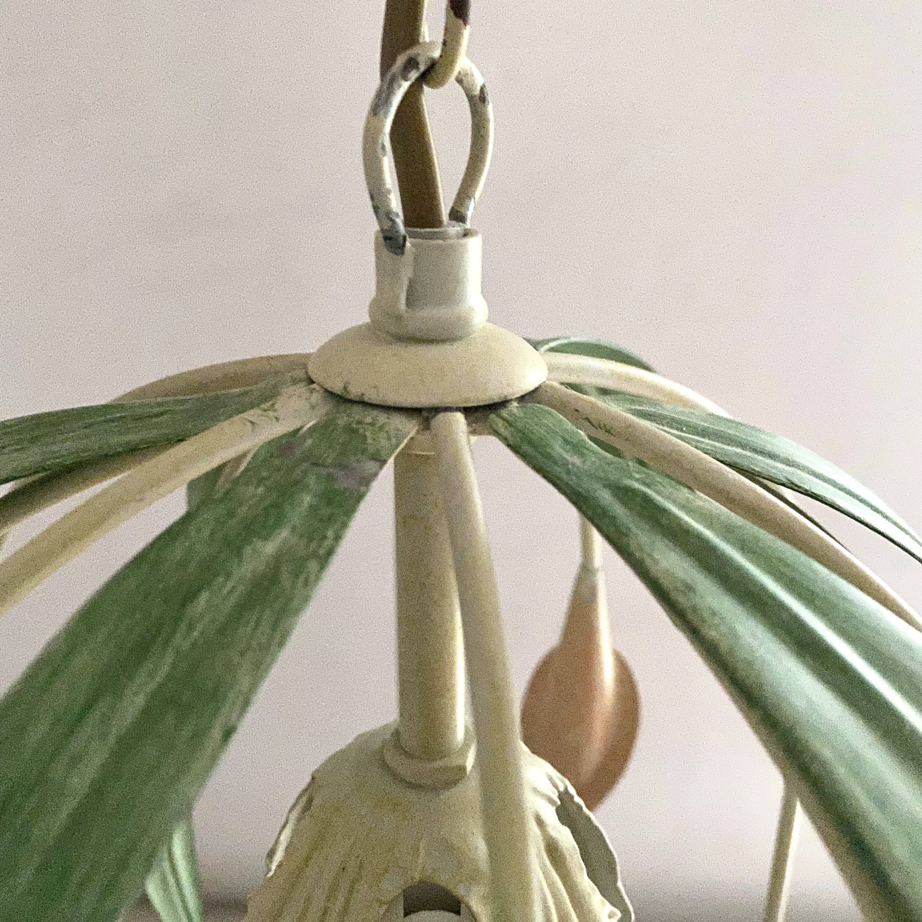 Suspension leaves and flowers