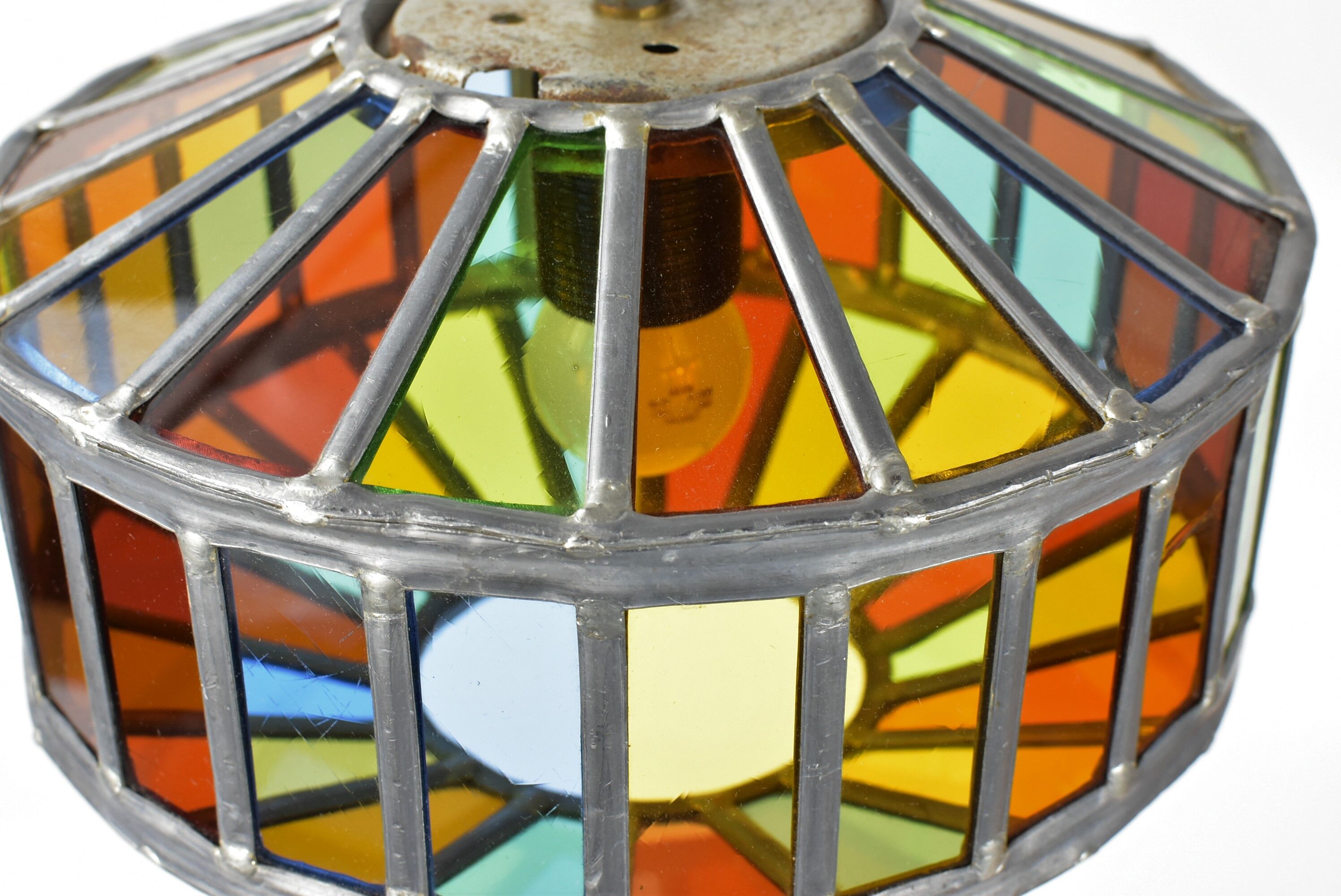 Color stained glass suspension