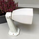 Art deco wall lamp in opaline and porcelain
