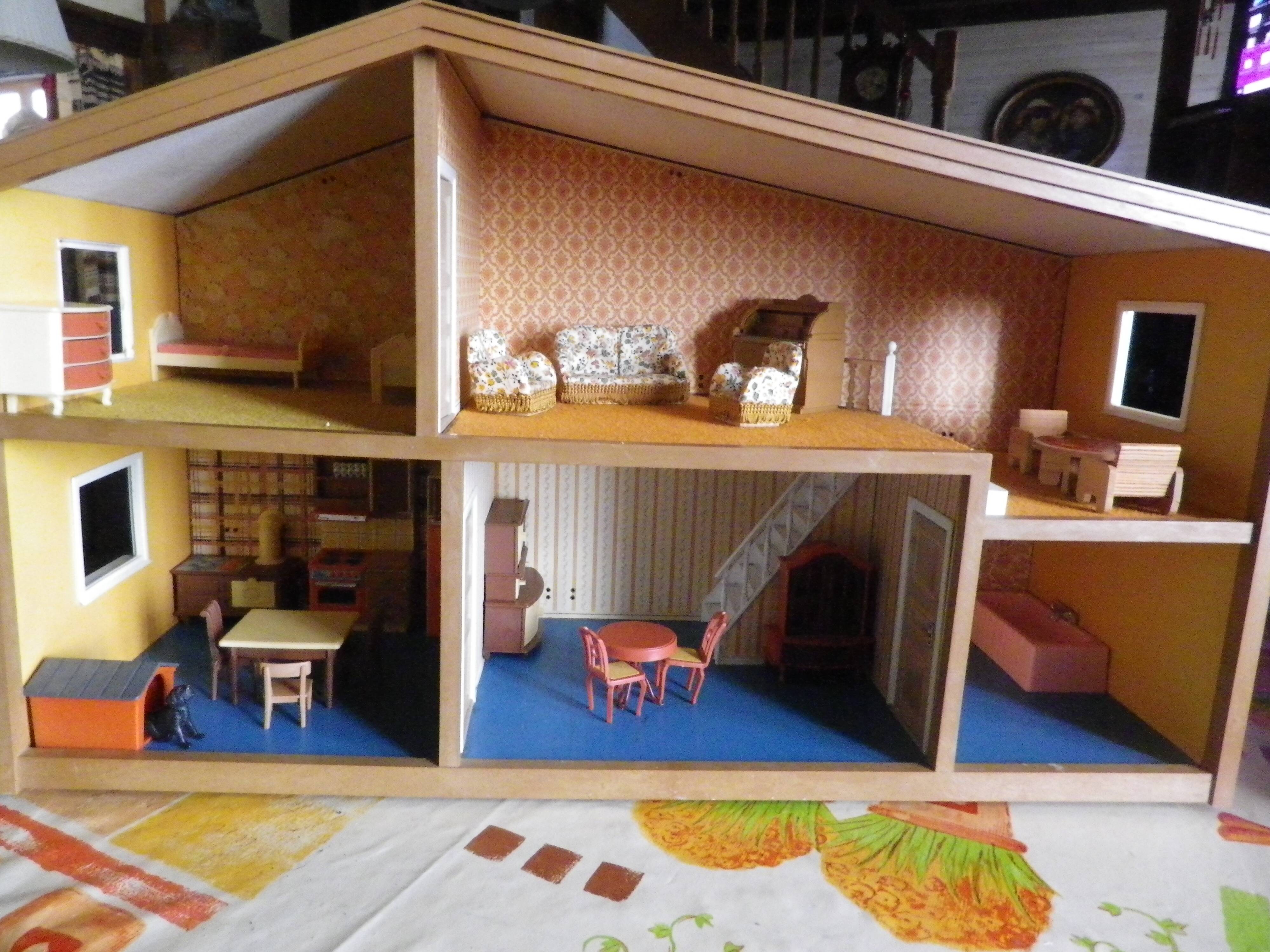 maison de poupée vintage