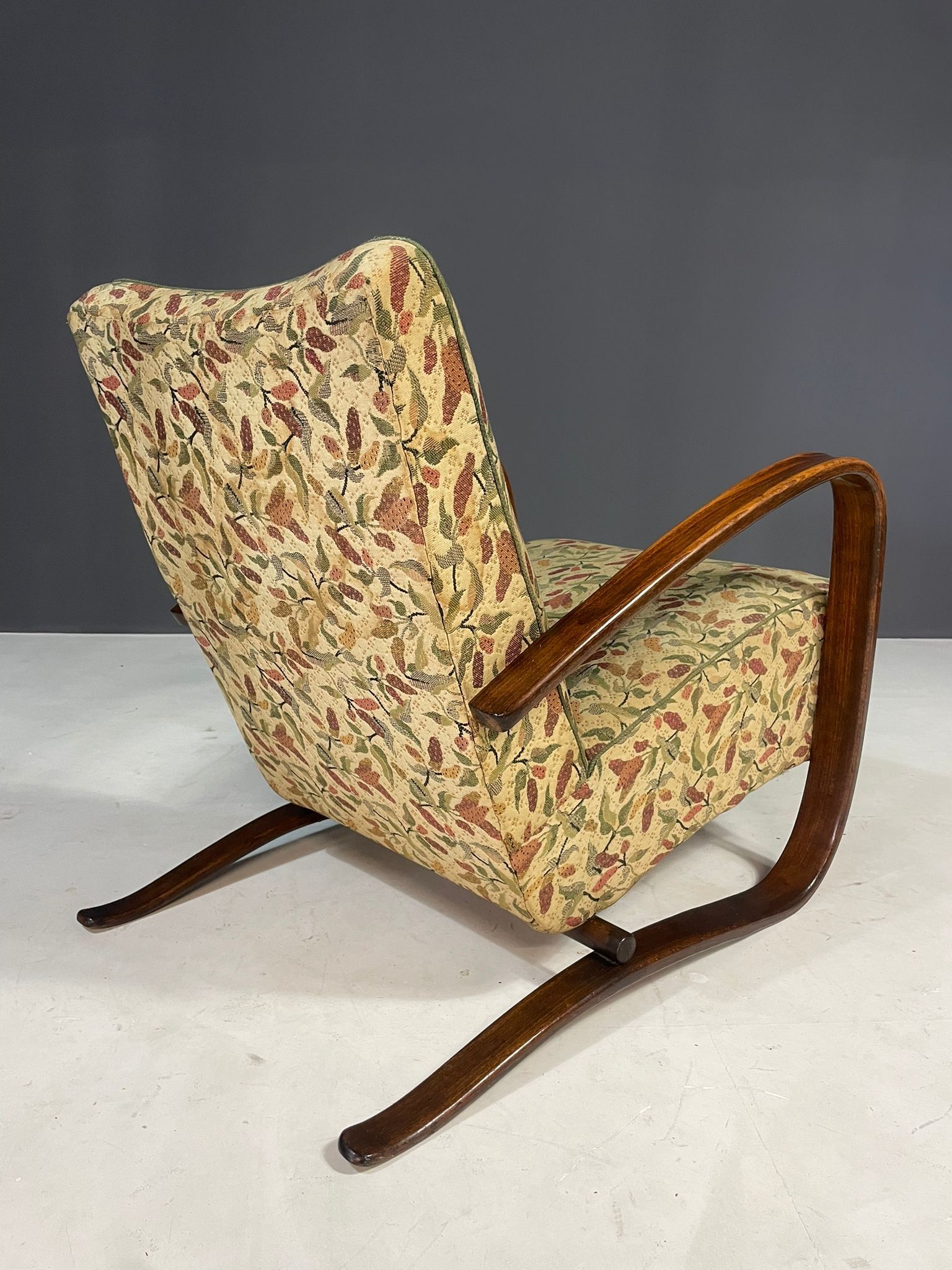 Paire de chaises longues H269 de Jindřich Halabala, années 1930