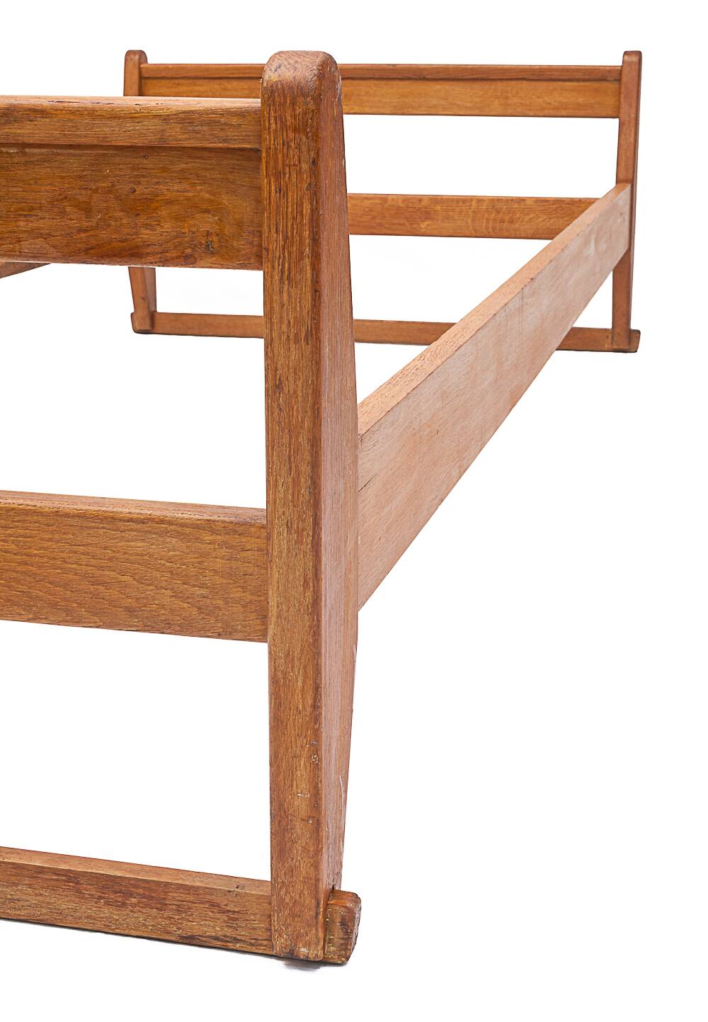 Daybed, divan attribué à Charlotte Perriand