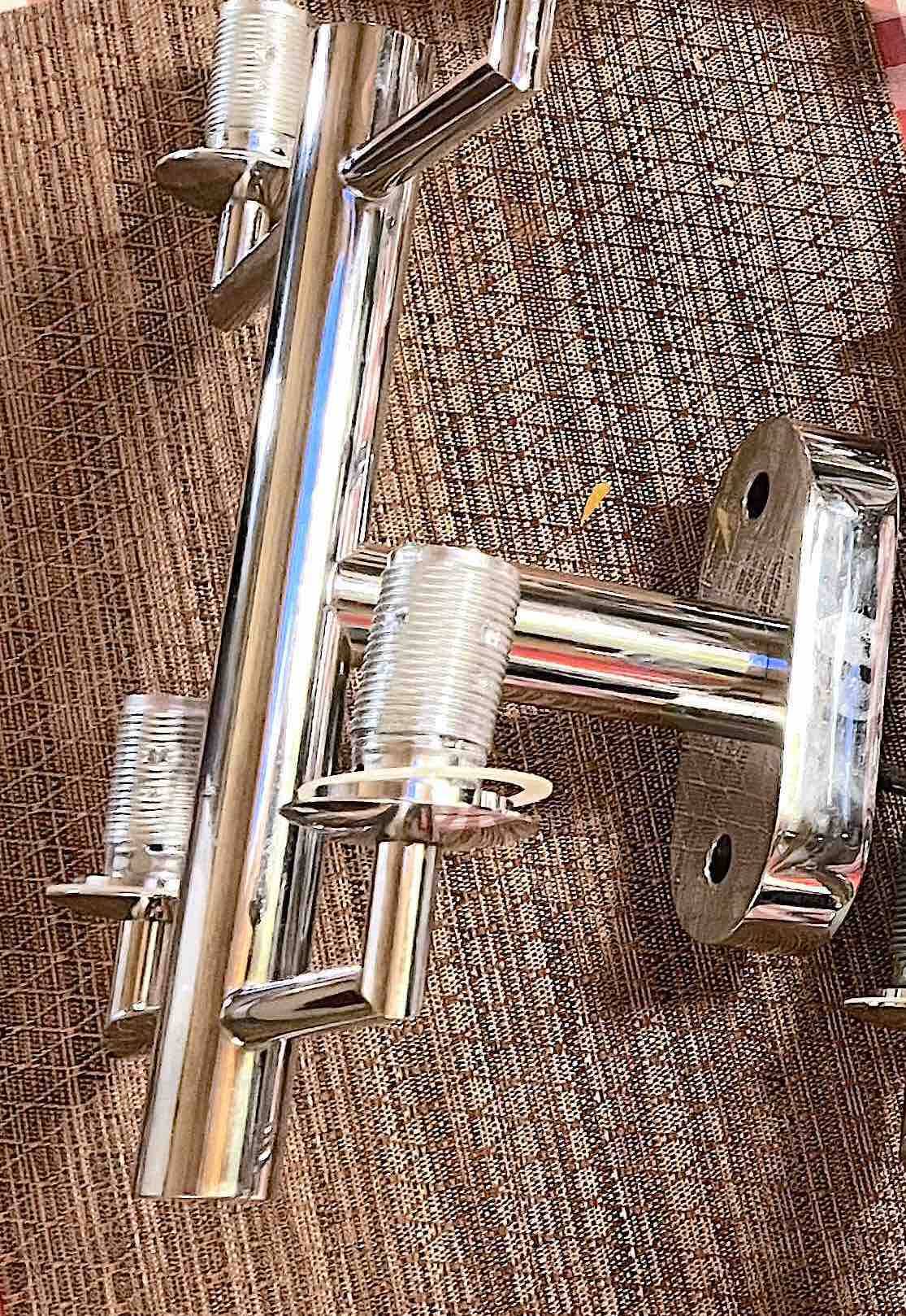 Fontana Arte, Set of 3 4-Light Wall Lamps, White Murano Glass, Italy