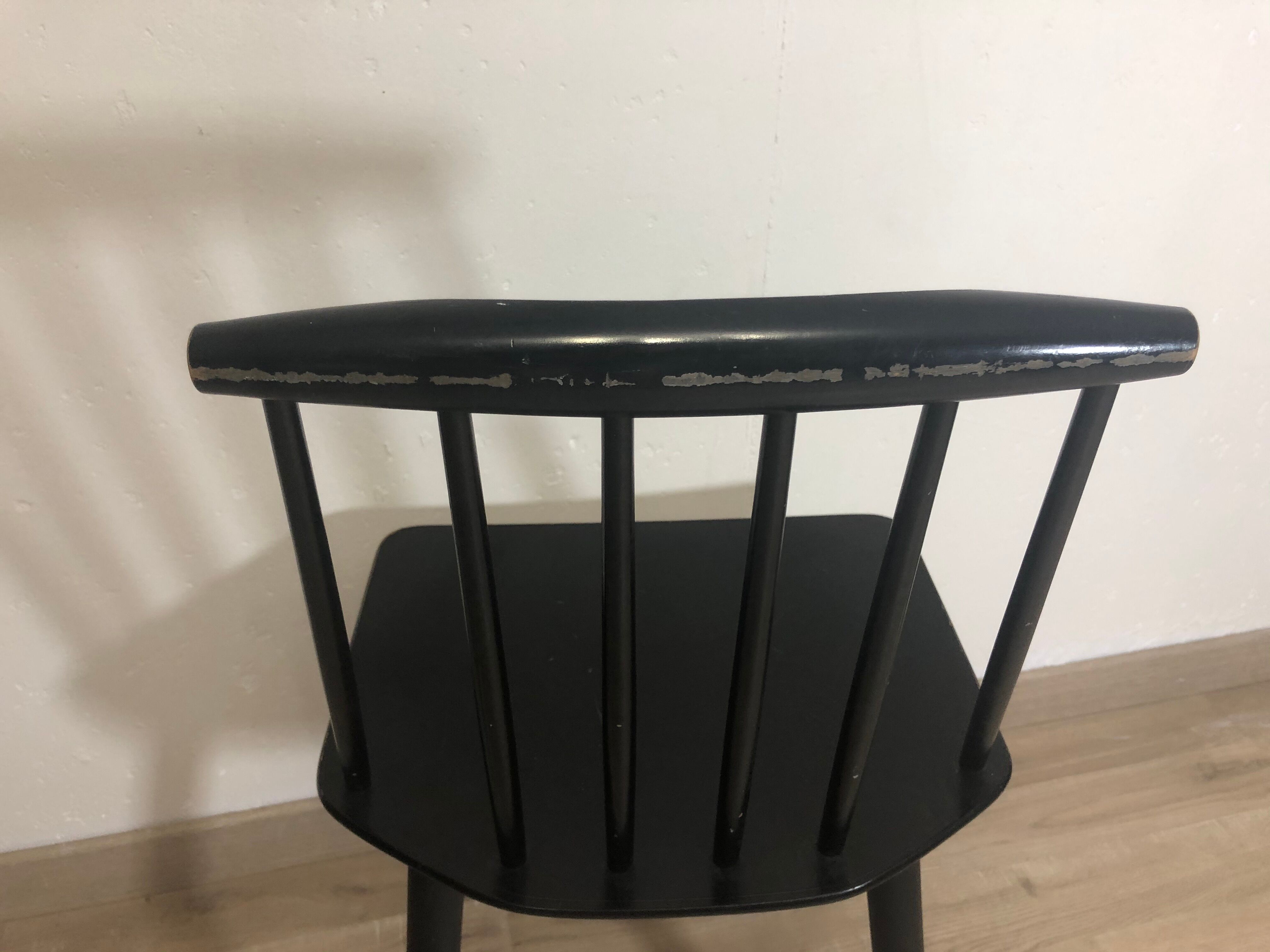 Scandinavian chairs model Stick Back