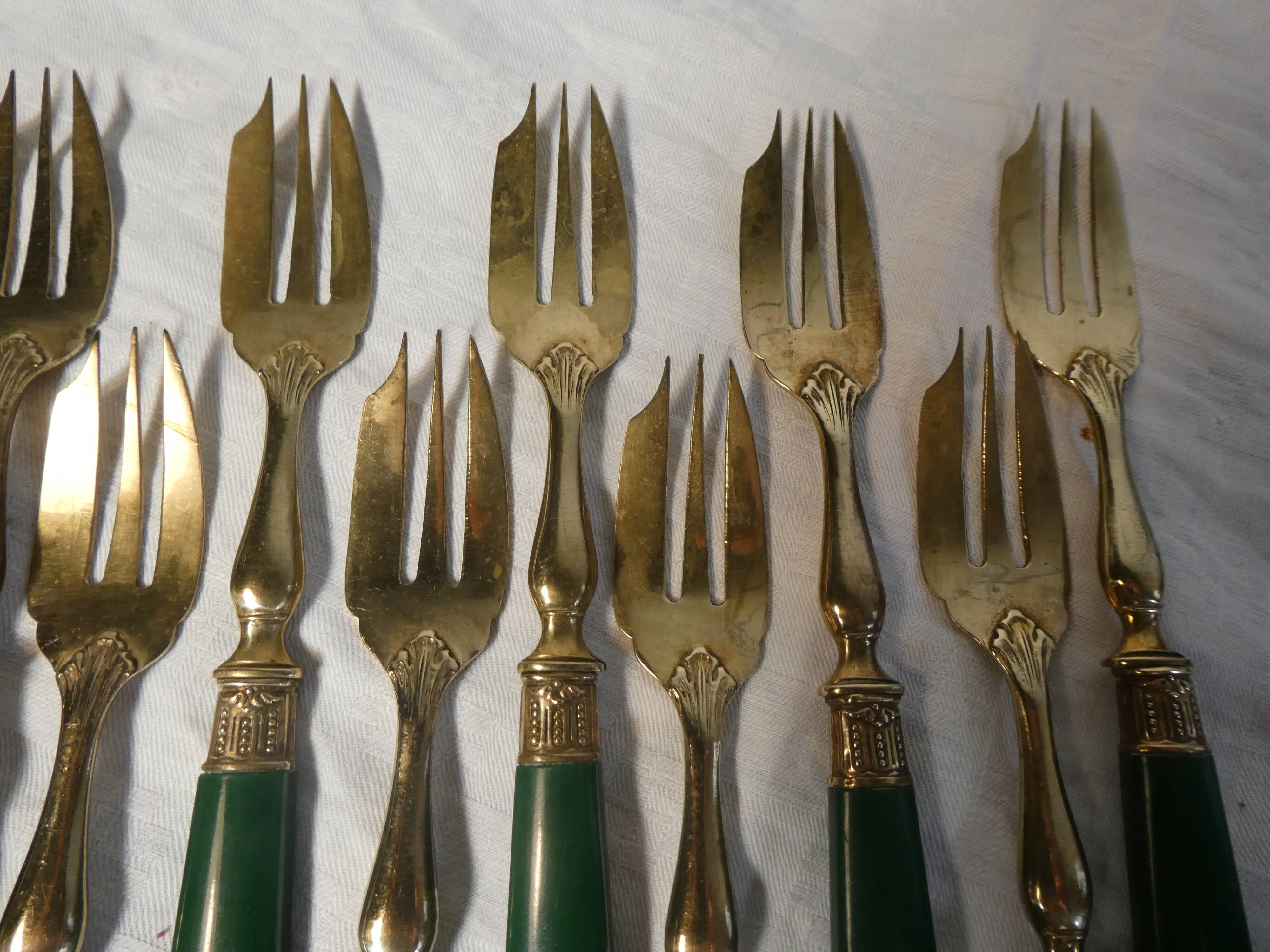 12 Dessert forks in their original box