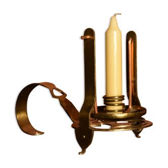 Balance candle holder