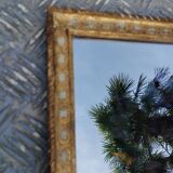 Antique Venetian mirror in gilded wood