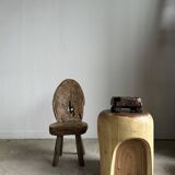 End of sofa, stool or monoxyl side table in solid suar