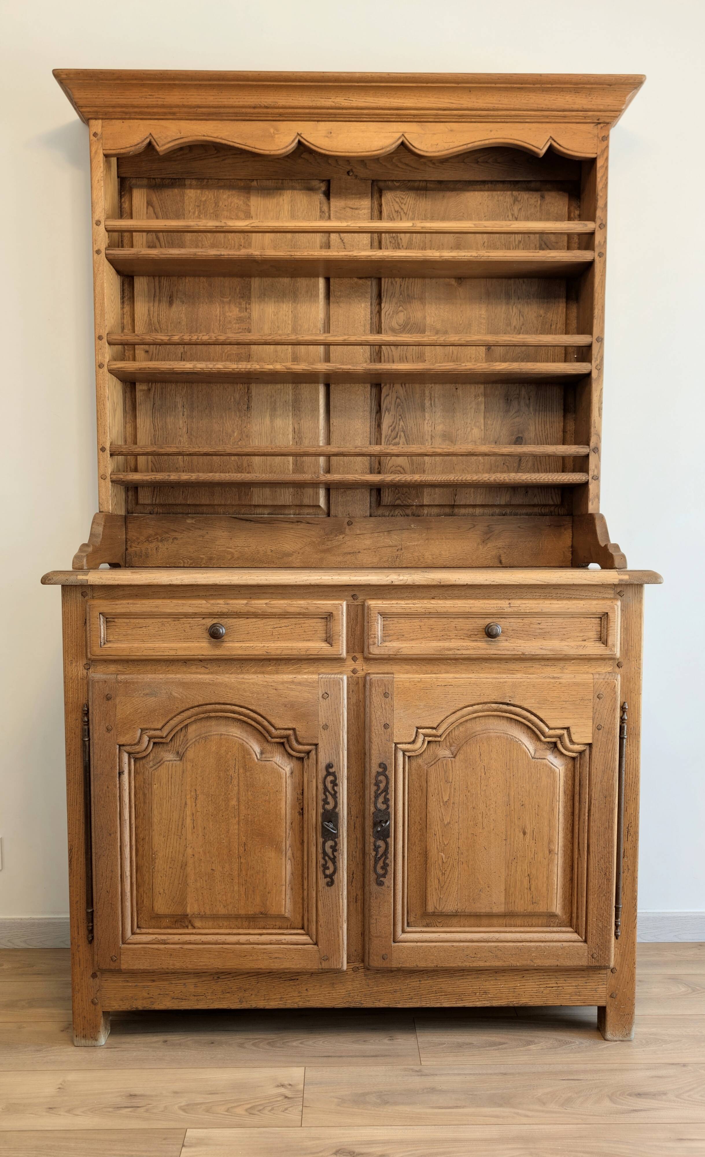 Buffet two bodies Old Furniture in solid oak, Italian rustic style