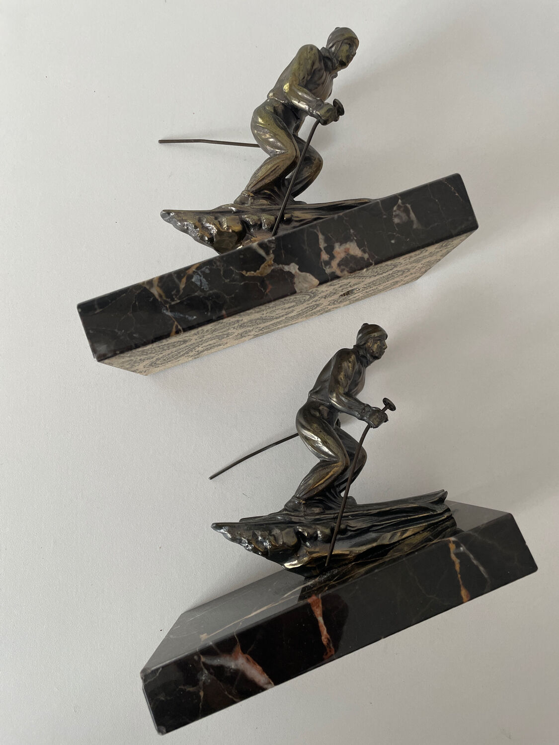 Greenhouse books Art Deco skiers