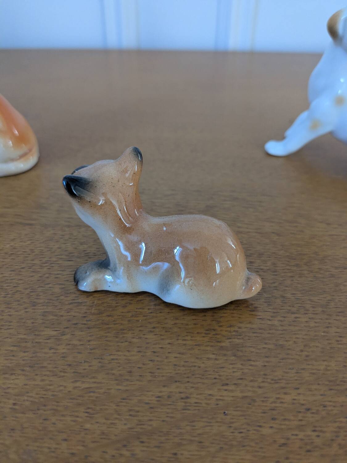 Porcelain dogs