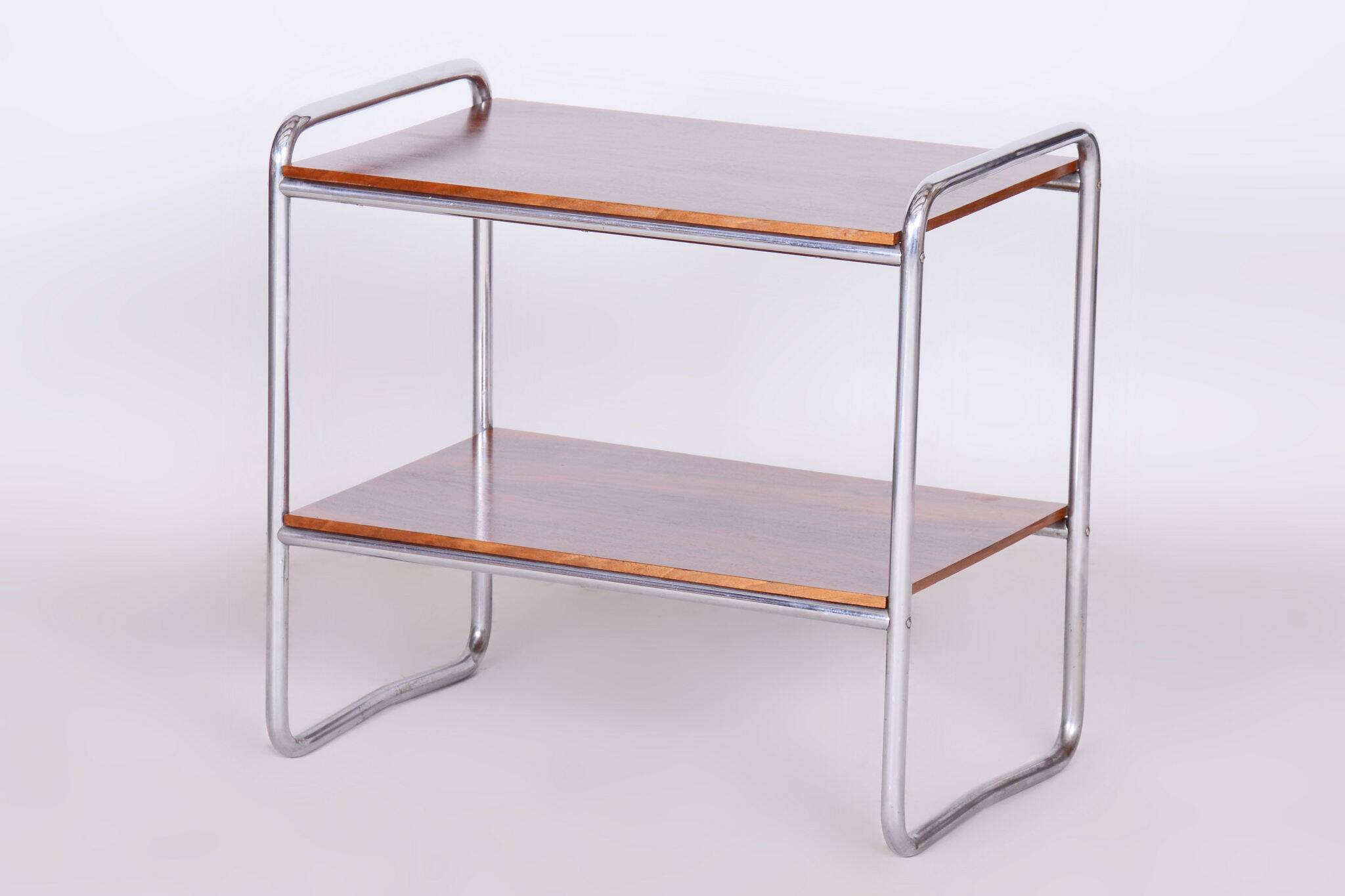 Table d'appoint Bauhaus restaurée, noyer, acier chromé, tchèque, années 1930