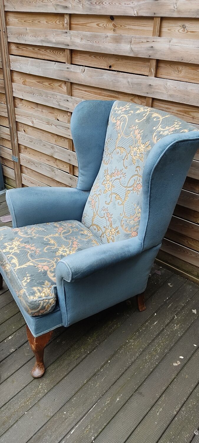 Parker Knoll PK 720 Chair and Footrest