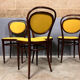 Thonet 215 en bois courbé jaune, récemment retapissé