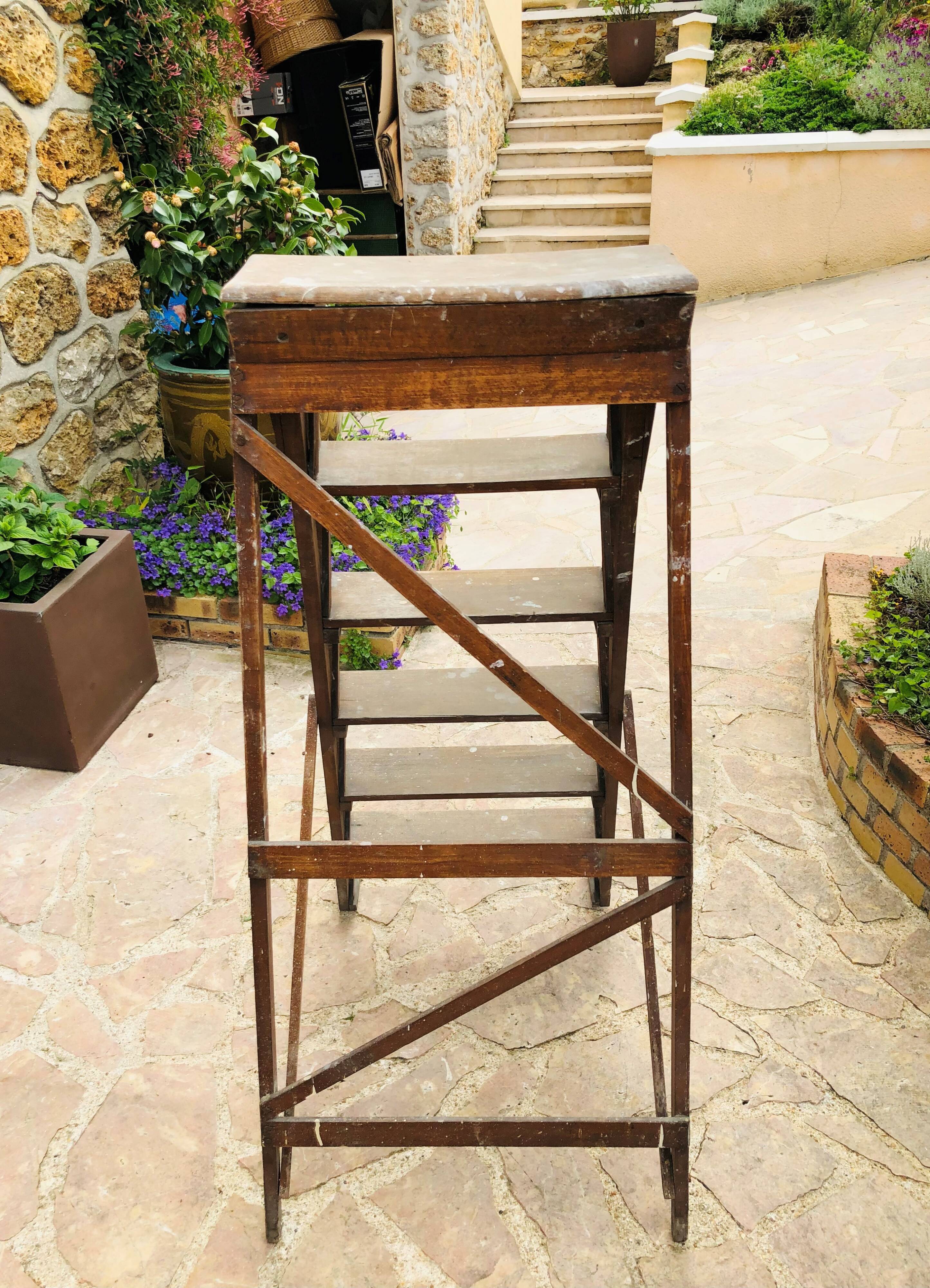 Wooden painter's stepladder