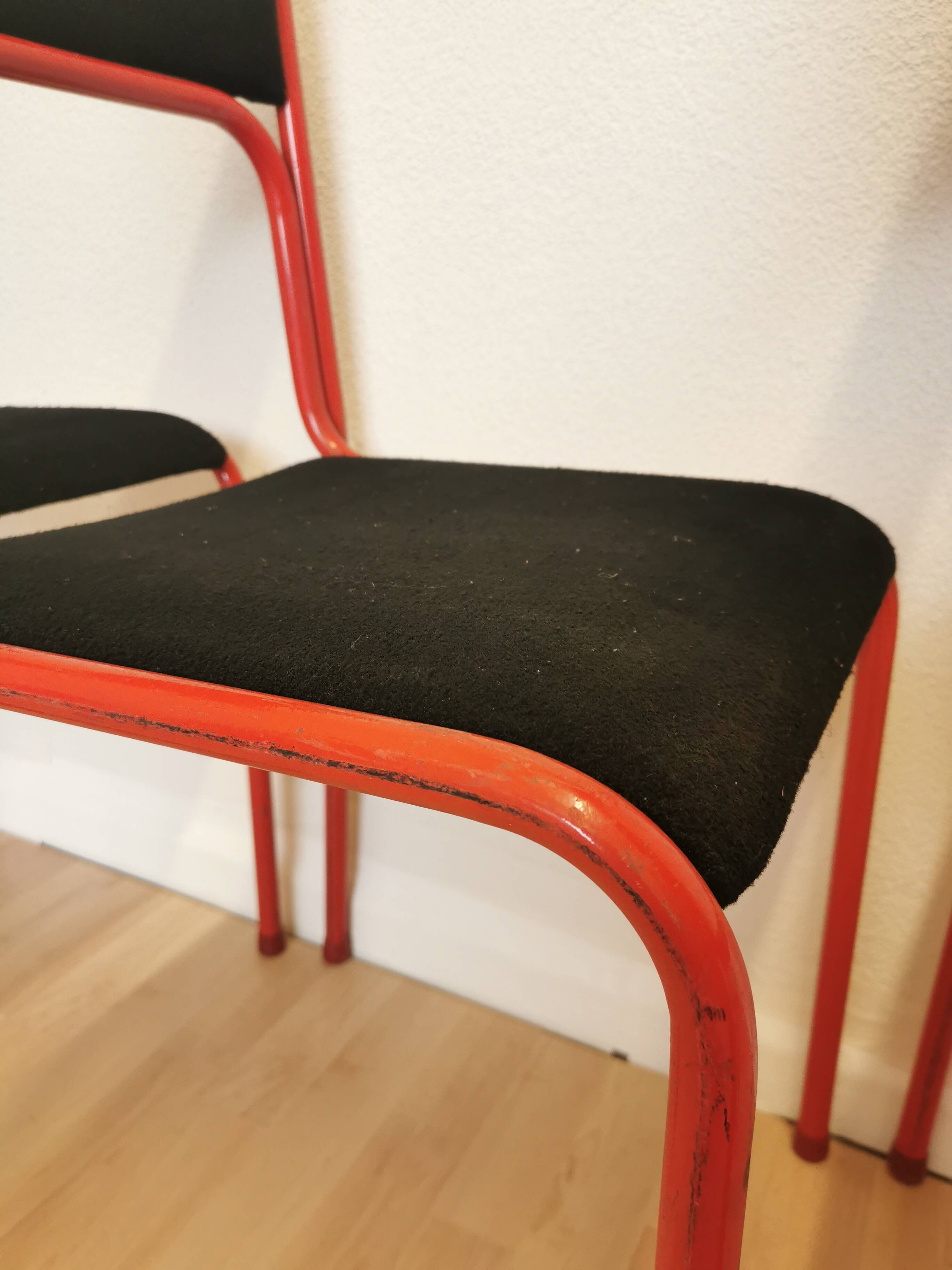 Set of 4 1970s Red & Black Metal Chair: Space Age Stackable Dining Chair
