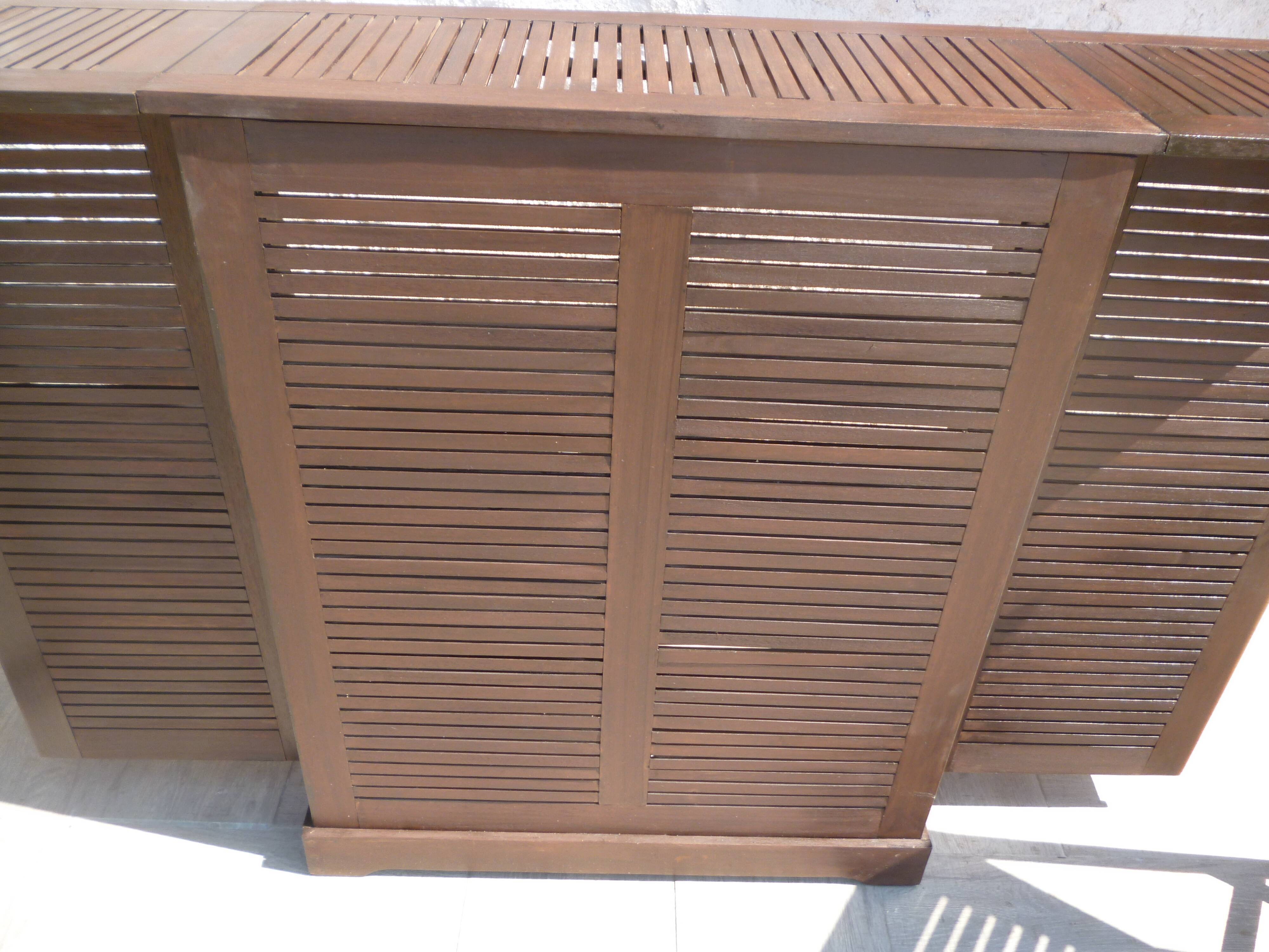 Foldable teak bar and two bar stools