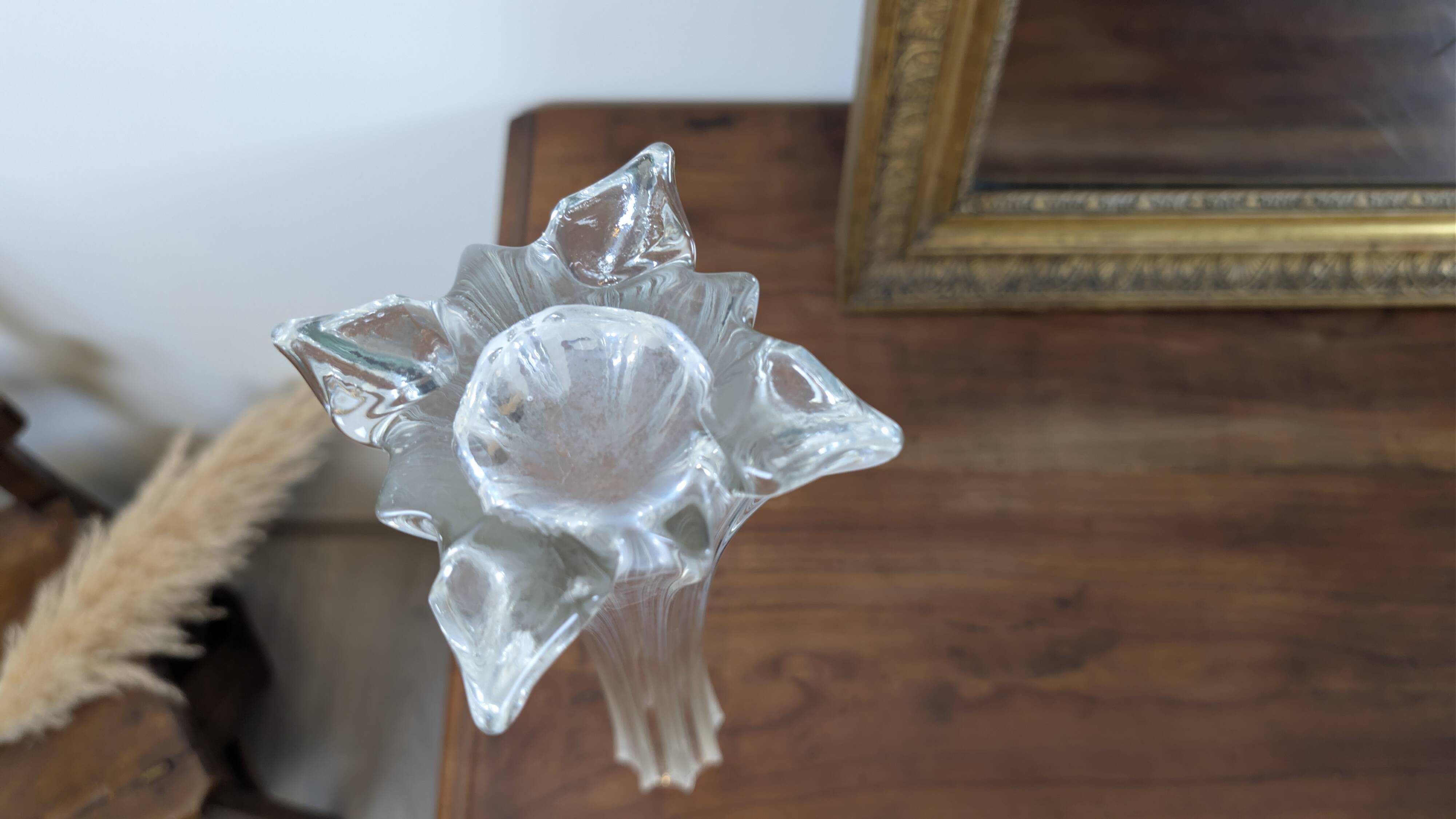 Large vintage ribbed glass soliflore – Elegant mid-20th century design