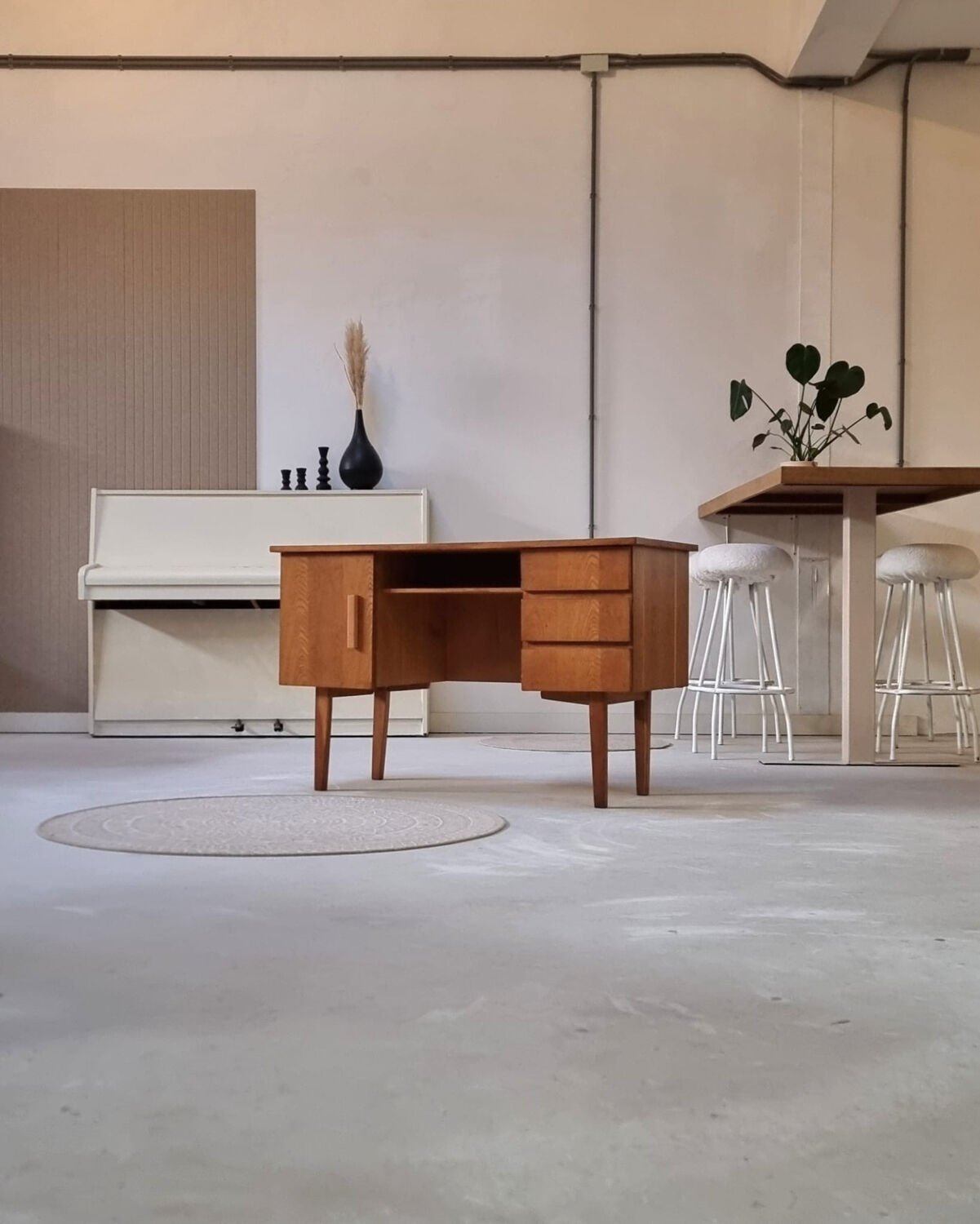 Bureau du milieu du siècle