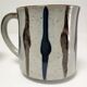 Dix mugs en grès émaillé décors bleu et ocre design années 80