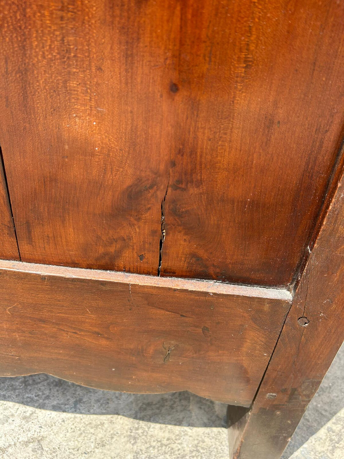 Antique Louis XV sideboard in solid wood