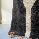 Ancient Berber rug in ecru and black violet, 100% pure virgin wool.