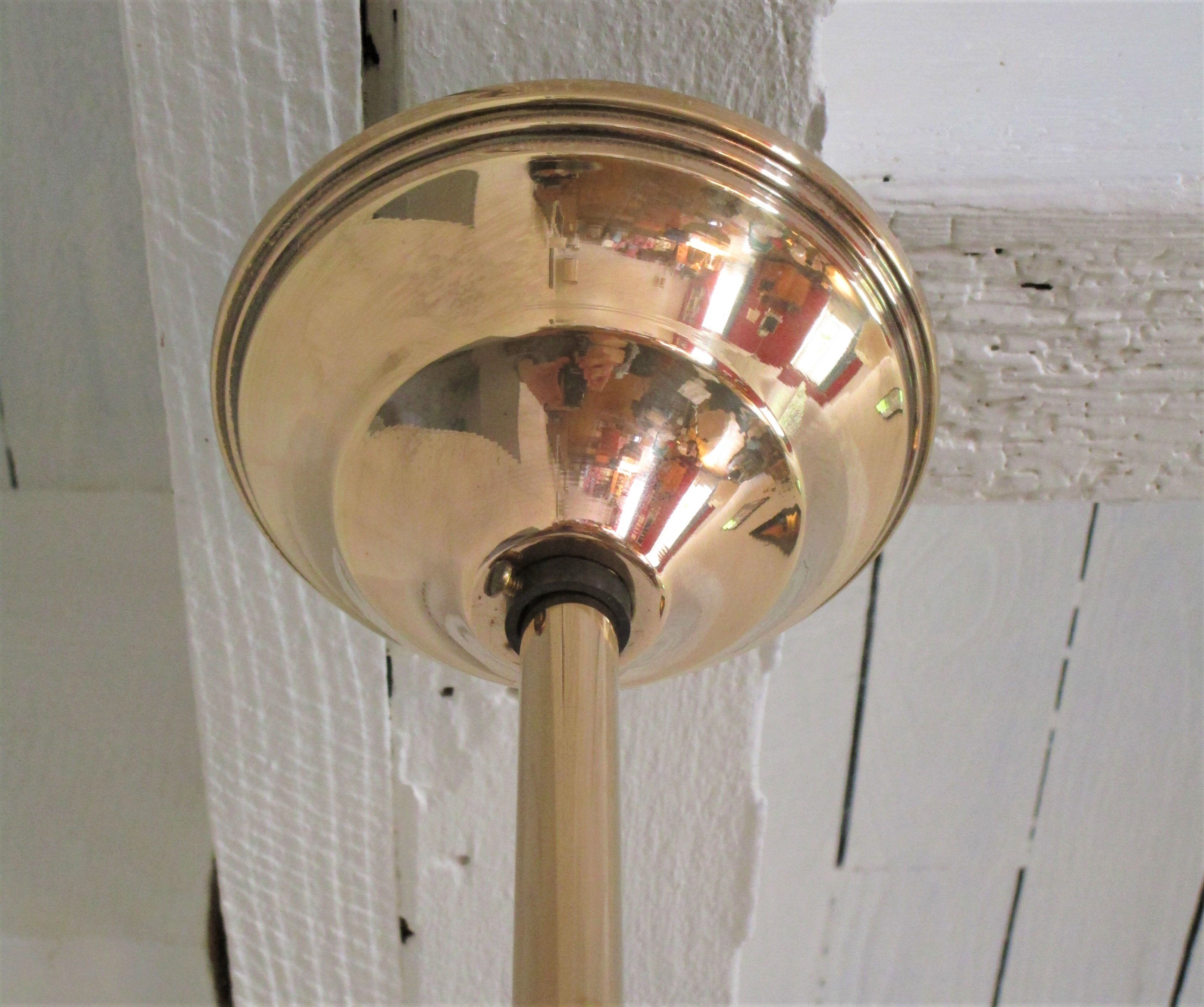 Suspension opaline flower and vintage brass