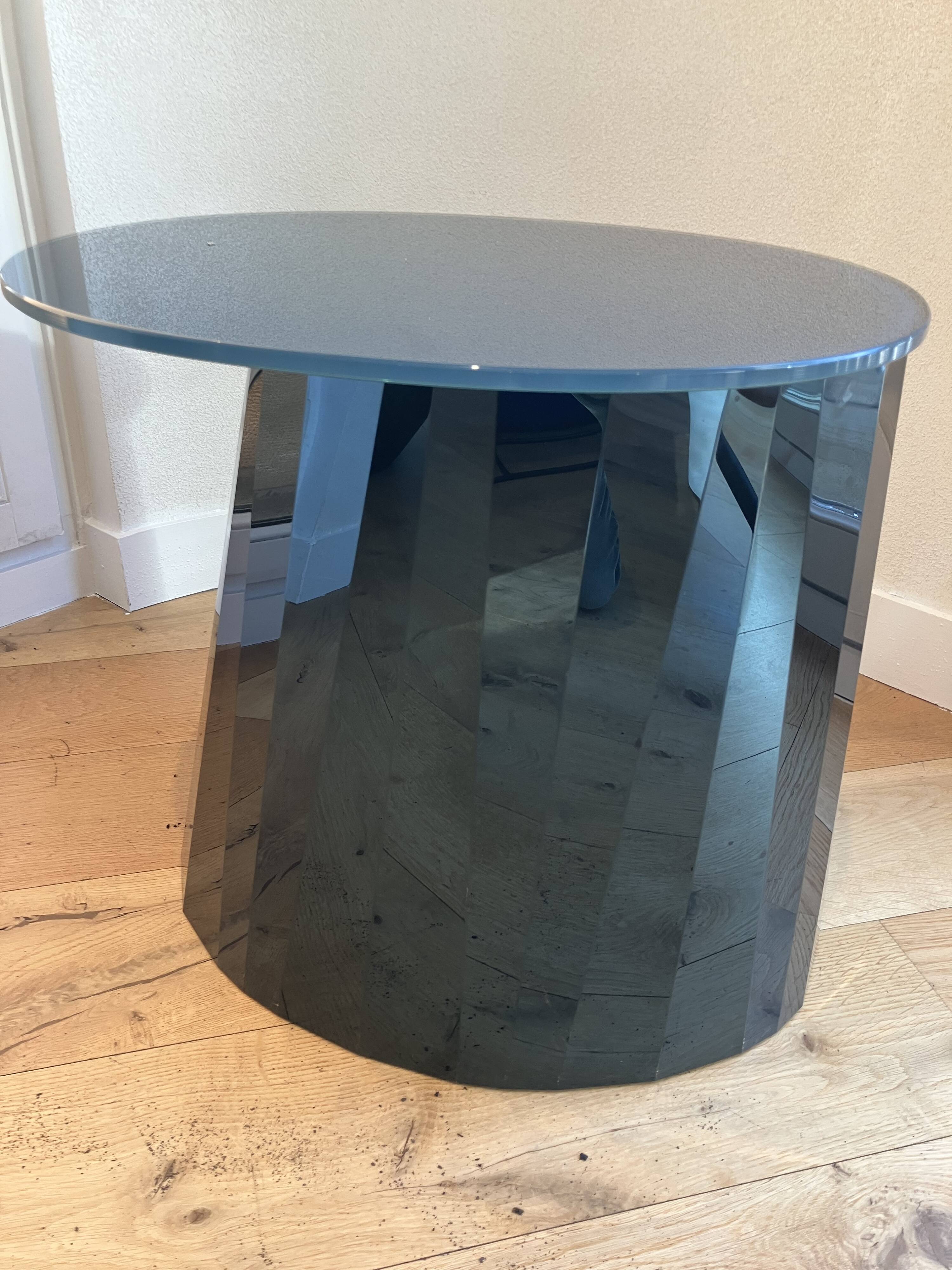 Midnight Blue Pli Pedestal Table by Victoria Wilmotte