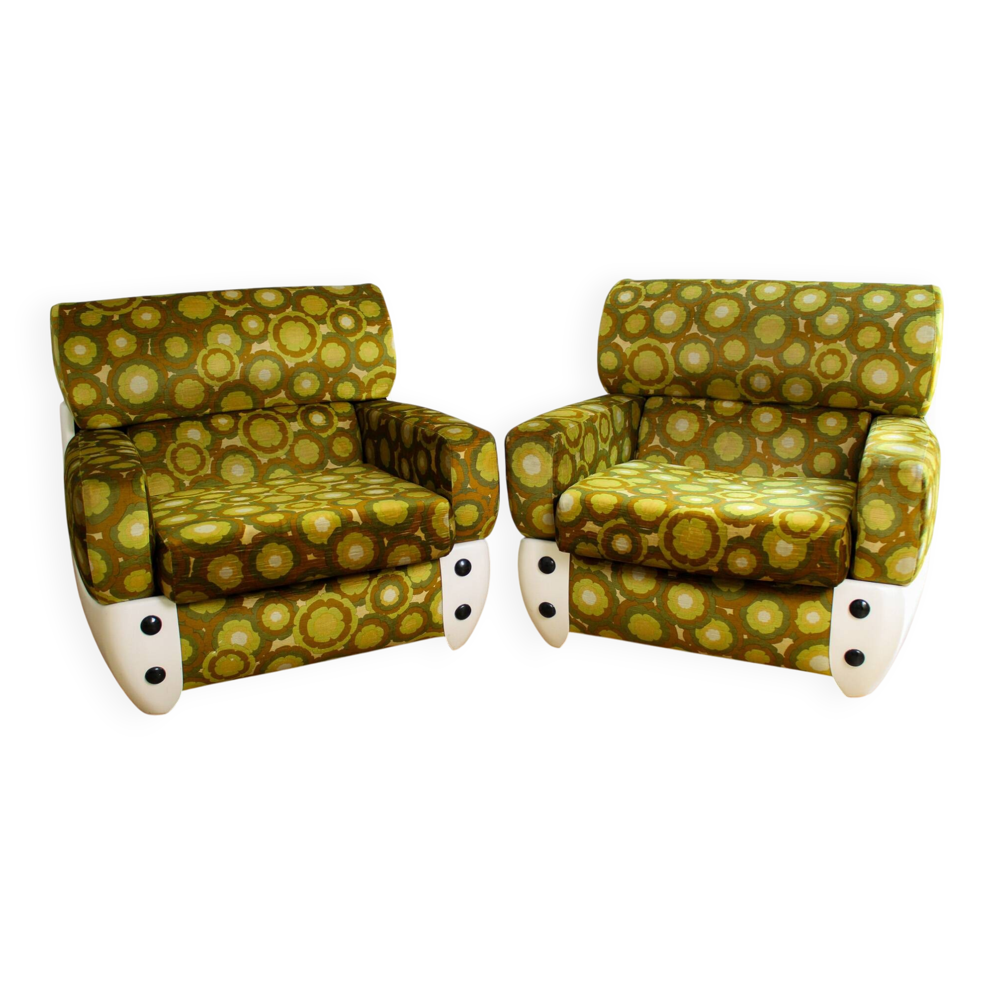 A pair of vintage mid-century modern arm chairs - Italy 1970s